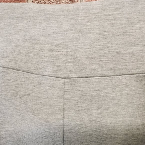 CAbi Runaway Cropped Legging in Heather Gray NWT Spring 2022 Size L - Picture 8 of 10